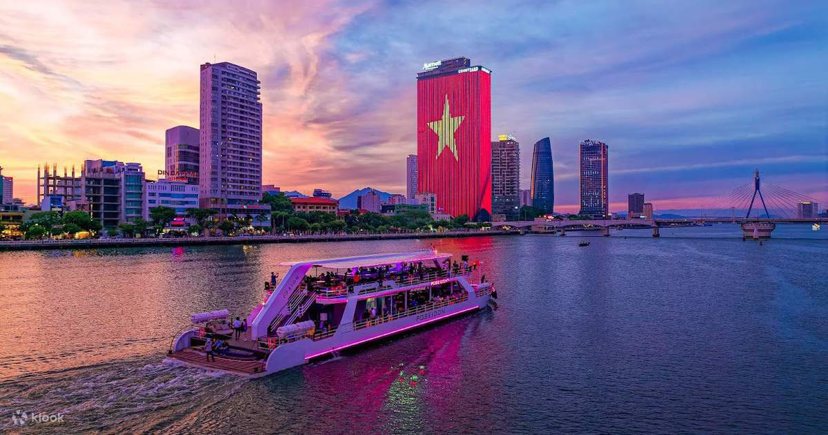 Han River Cruise Da Nang vietnam